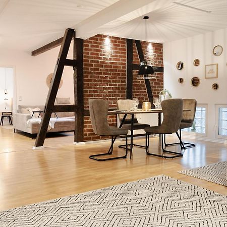Jasta Homes Altstadt, Zentral, Ueberdachter Parkplatz, Netflix, Vollausstattung, Loft, Modern Und Komfort Hamelin Exteriér fotografie