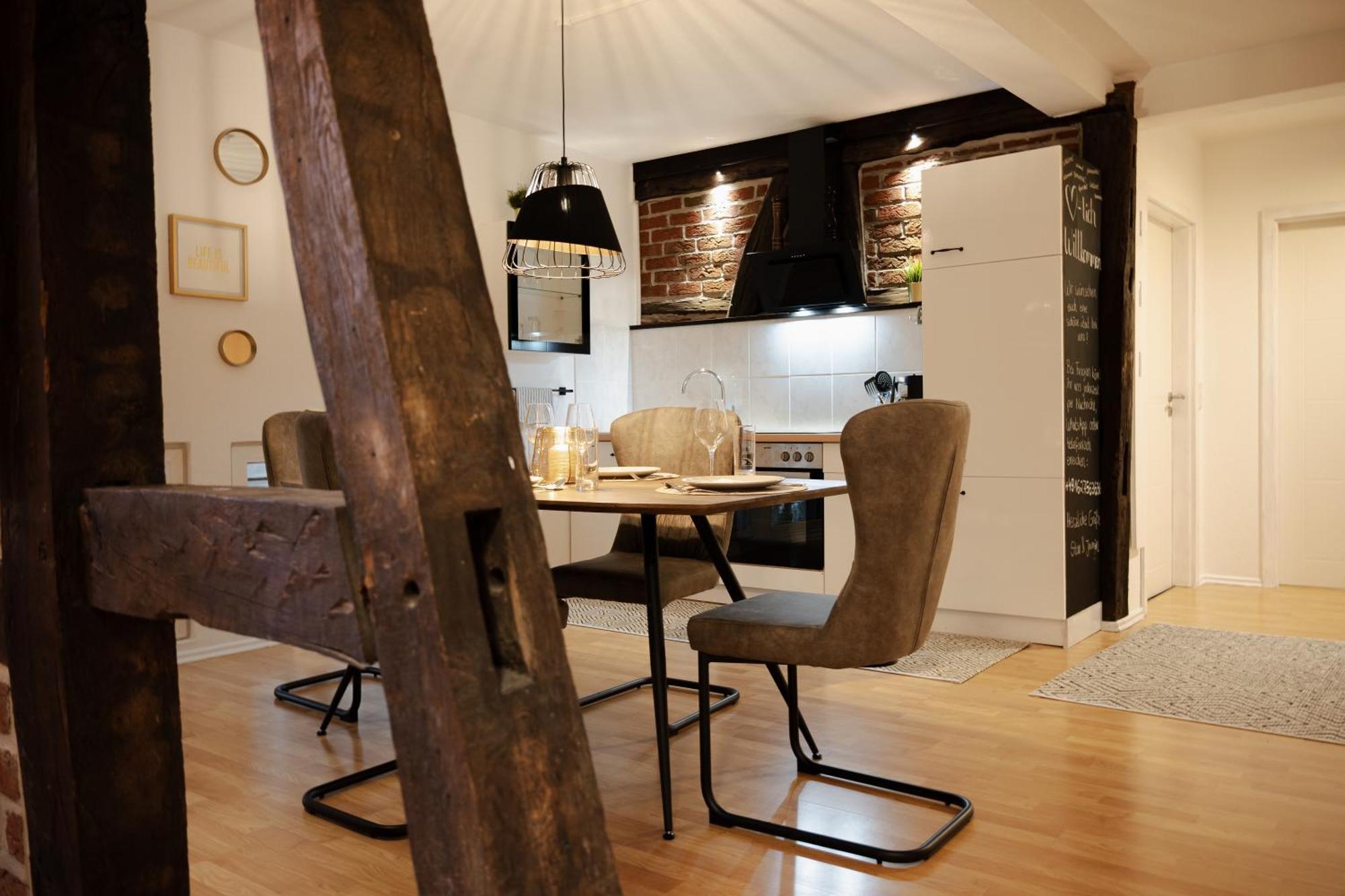 Jasta Homes Altstadt, Zentral, Ueberdachter Parkplatz, Netflix, Vollausstattung, Loft, Modern Und Komfort Hamelin Exteriér fotografie